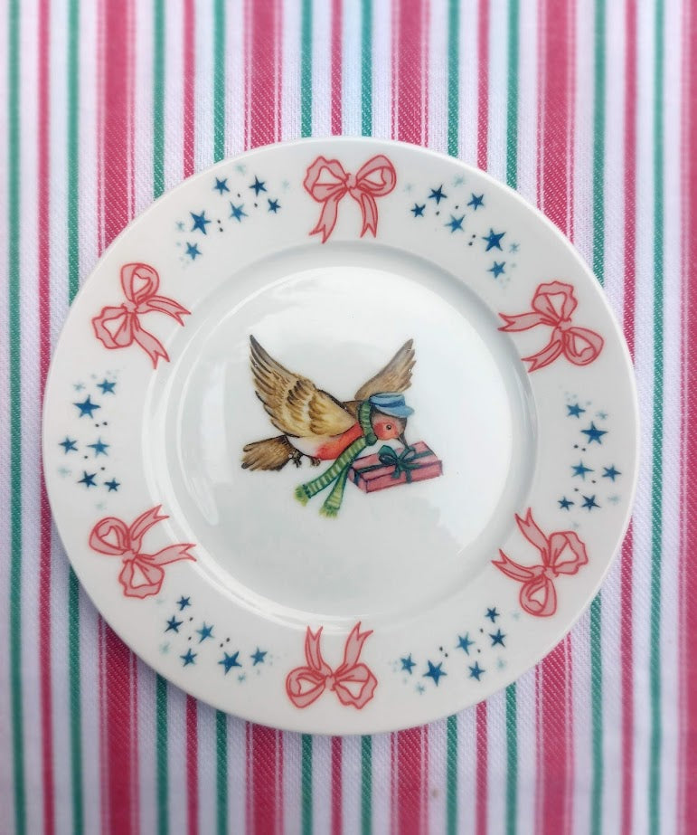 Robin Postman And Bows ~ 6.5" Festive fine bone china side plate