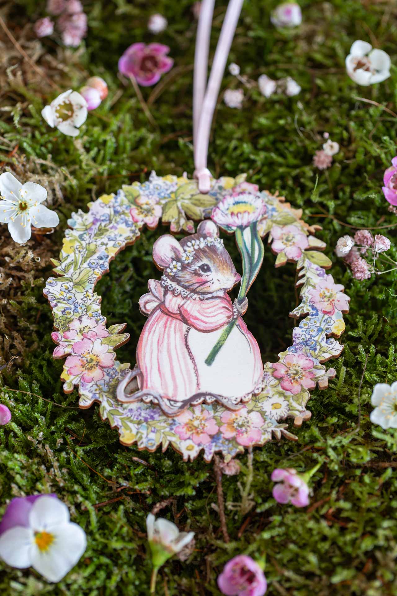 Mrs Tibbles ~ Wooden Hanging Heirloom Decoration