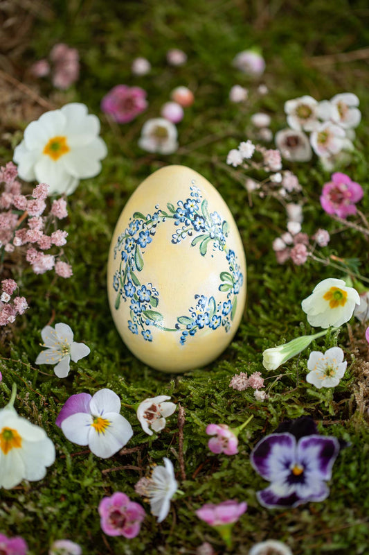 Small Hand Painted Wooden Heirloom Easter Egg ~ Forget Me Not Garland