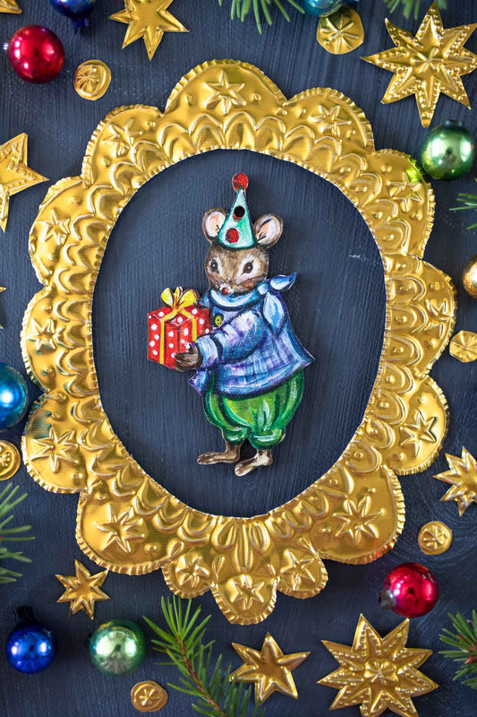 Little Mouse with Gift ~ Wooden Hanging Decoration