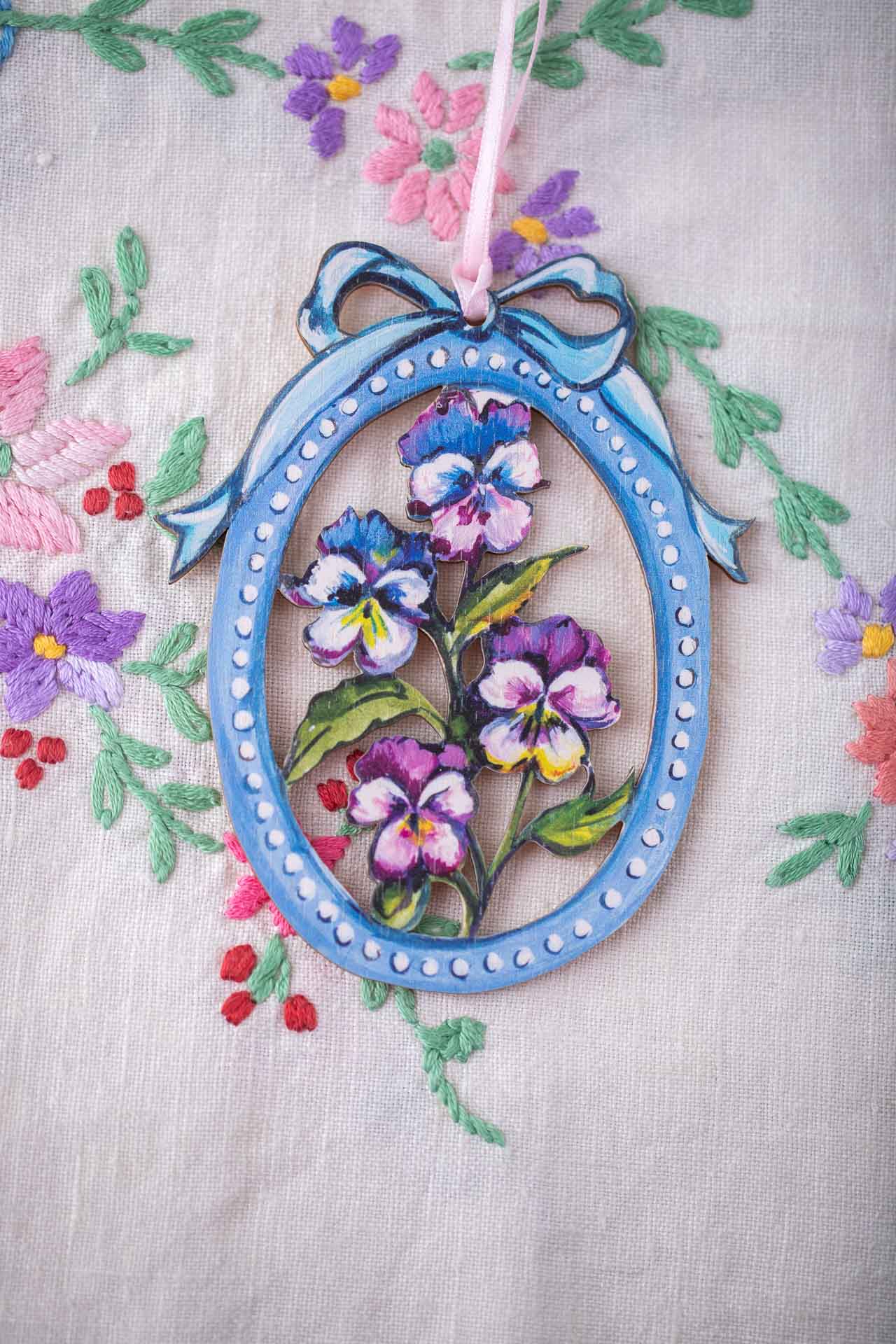 Pansy ~ Hanging Wooden Decoration