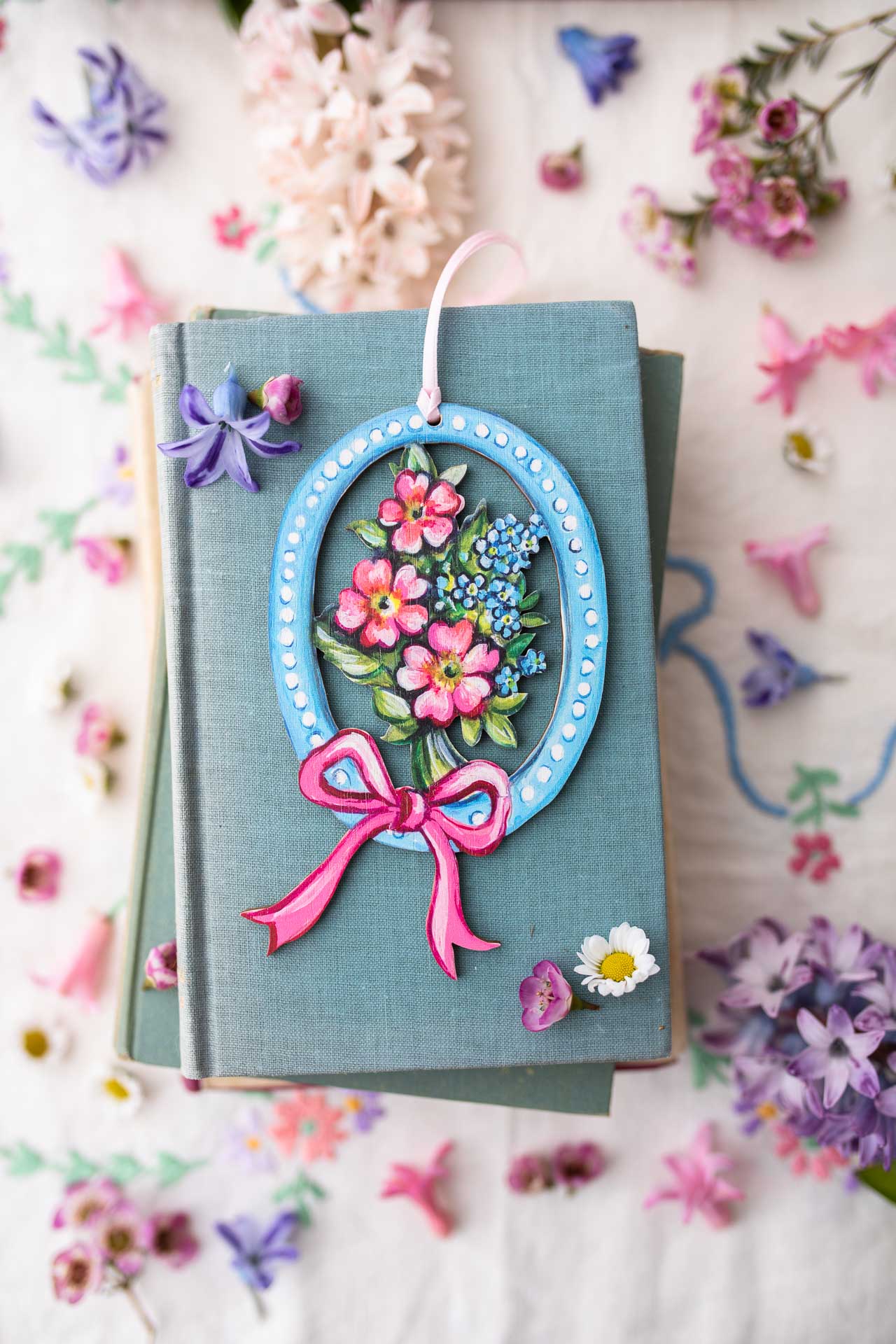 Forget Me Not With Bow ~ Wooden Hanging Decoration