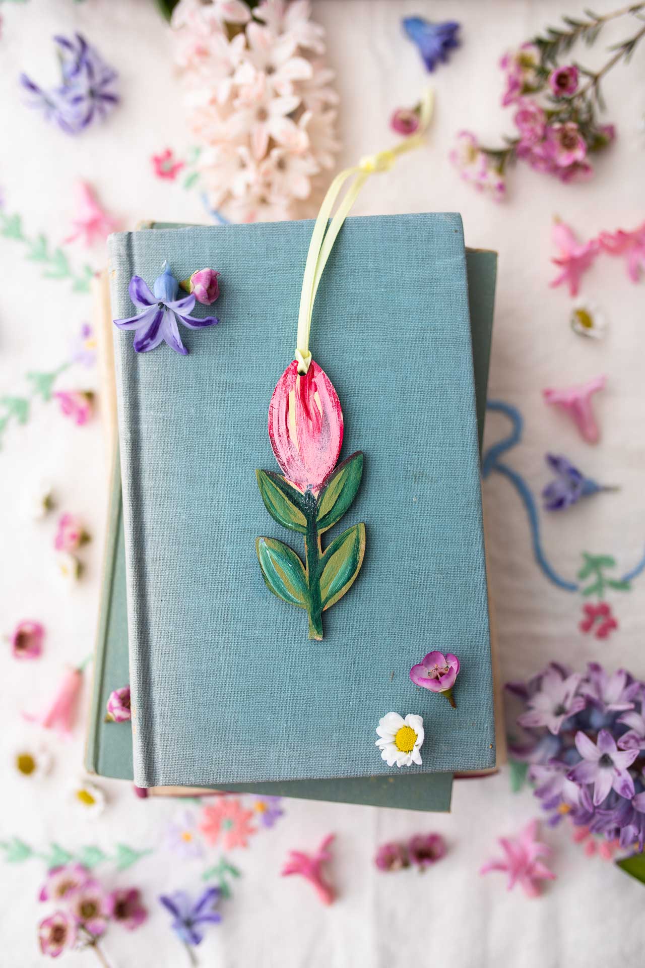 Hand painted Set Of Hanging Flower Decorations